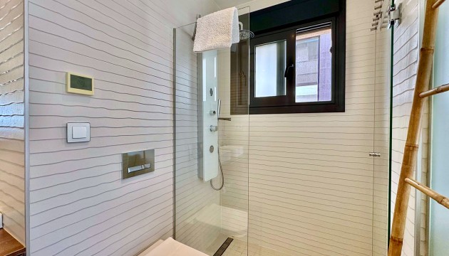 Reventa - Chalet Independiente - San Miguel de Salinas