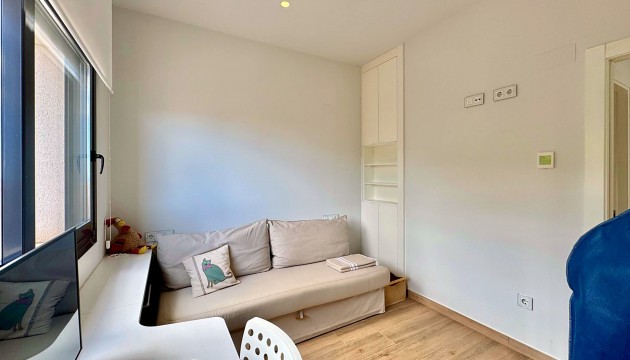 Reventa - Chalet Independiente - San Miguel de Salinas