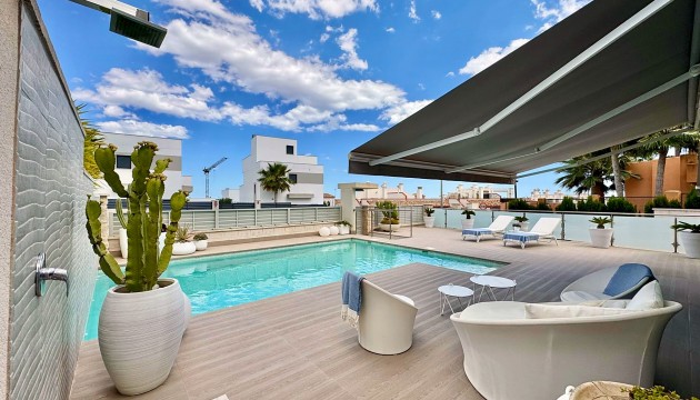 Reventa - Chalet Independiente - San Miguel de Salinas