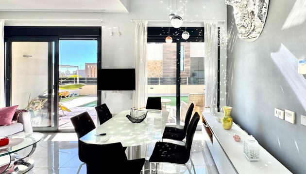 Resale - Detached Villa - Orihuela Costa - Lomas de Cabo Roig