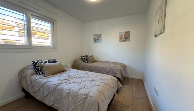 Resale - Apartment - Pilar de la Horadada - Mil Palmeras