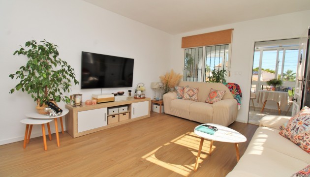 Resale - Apartment - Orihuela Costa - Villamartín