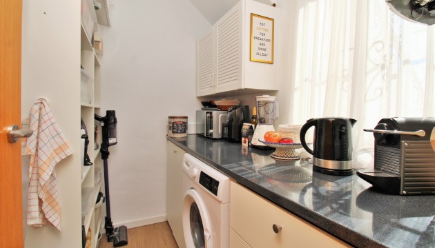 Resale - Apartment - Orihuela Costa - Villamartín