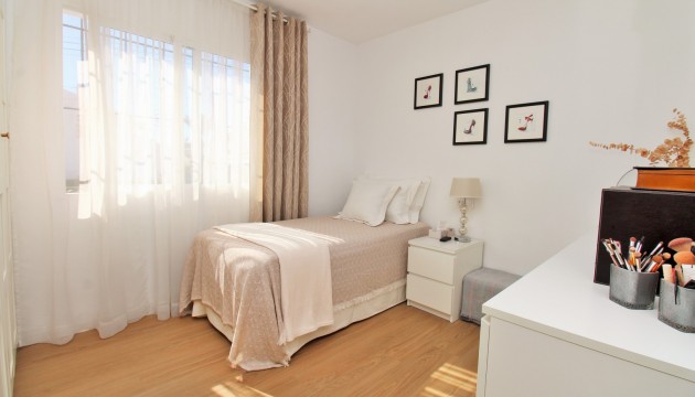 Resale - Apartment - Orihuela Costa - Villamartín
