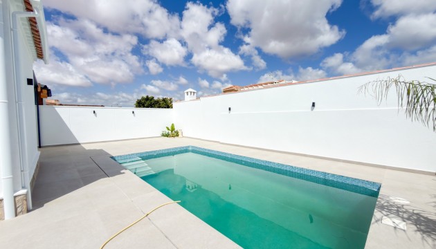 Wiederverkauf - Detached Villa - Torrevieja - La Siesta - El Salado -  Torreta