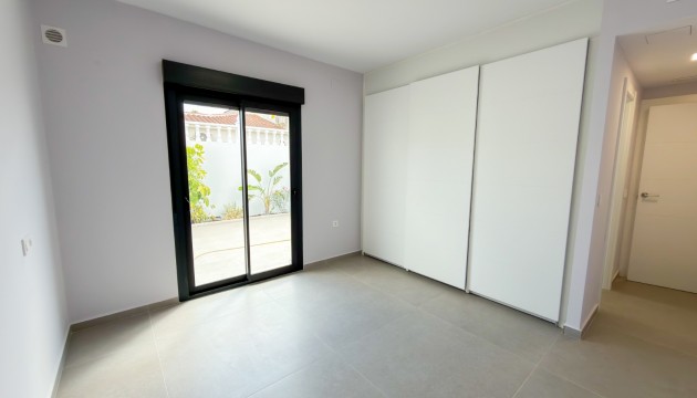 Wiederverkauf - Detached Villa - Torrevieja - La Siesta - El Salado -  Torreta