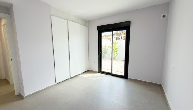 Wiederverkauf - Detached Villa - Torrevieja - La Siesta - El Salado -  Torreta