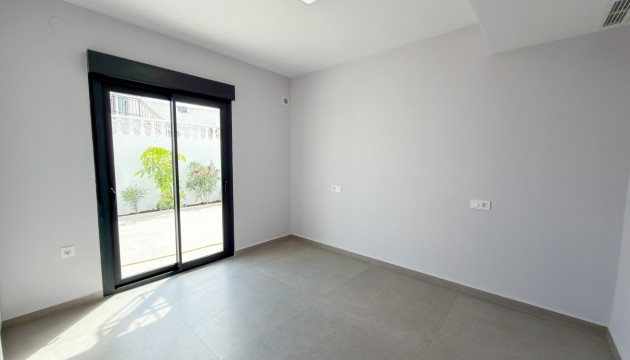 Wiederverkauf - Detached Villa - Torrevieja - La Siesta - El Salado -  Torreta