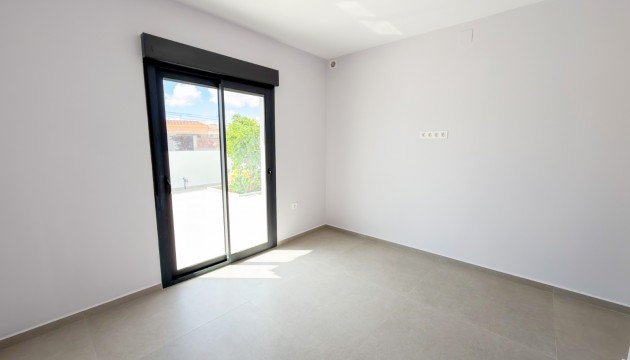 Wiederverkauf - Detached Villa - Torrevieja - La Siesta - El Salado -  Torreta