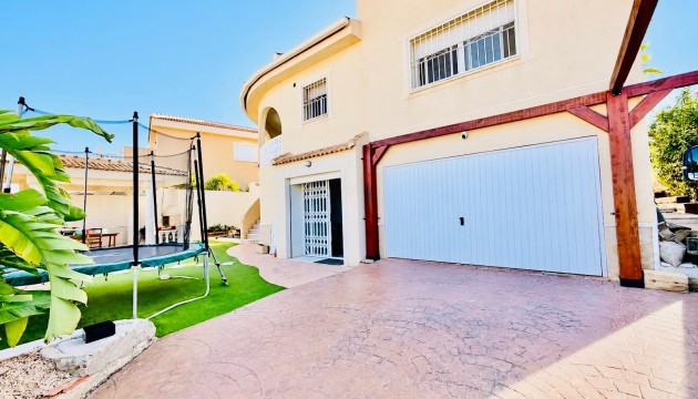 Перепродажа - отдельная вилла - Ciudad Quesada