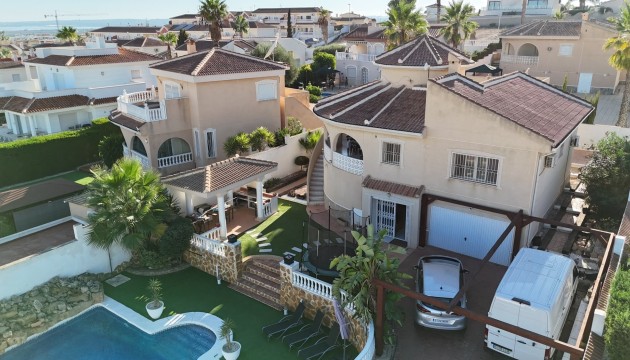 Перепродажа - отдельная вилла - Ciudad Quesada