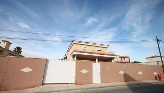 Wiederverkauf - Detached Villa - Torrevieja - Nueva Torrevieja - Aguas Nuevas