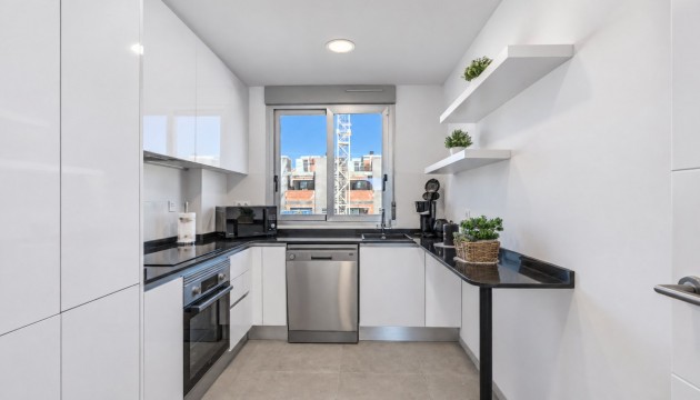 Wiederverkauf - Apartment - Torrevieja - Avenida de Corcega, 8