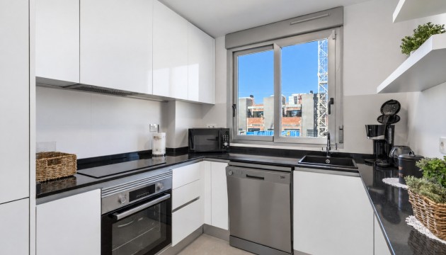 Wiederverkauf - Apartment - Torrevieja - Avenida de Corcega, 8