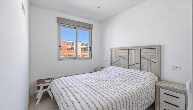 Wiederverkauf - Apartment - Torrevieja - Avenida de Corcega, 8