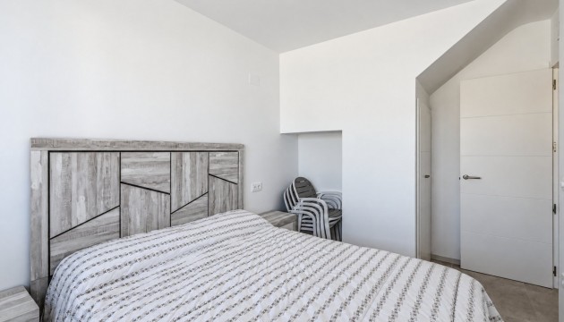 Wiederverkauf - Apartment - Torrevieja - Avenida de Corcega, 8