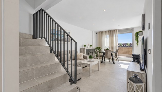 Wiederverkauf - Apartment - Torrevieja - Avenida de Corcega, 8