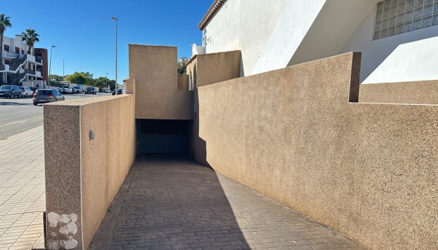 Wiederverkauf - Bungalow - Orihuela Costa - Punta Prima