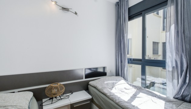 Odsprzedaż - Apartment - Orihuela
