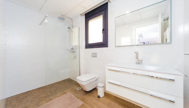 Reventa - Chalet Independiente - Torrevieja