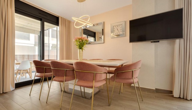 Reventa - Chalet Independiente - Torrevieja