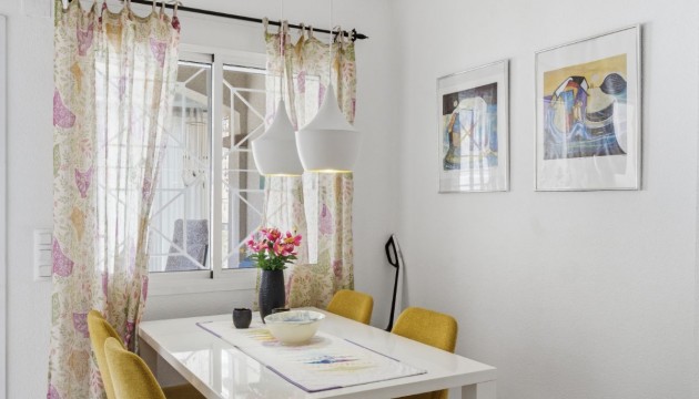 Odsprzedaż - Apartment - Torrevieja