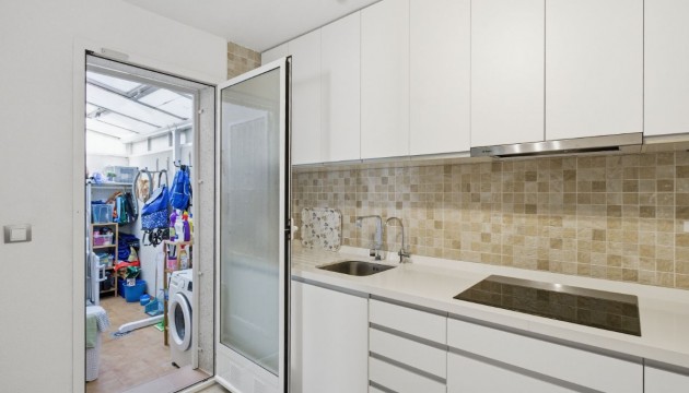 Odsprzedaż - Apartment - Torrevieja