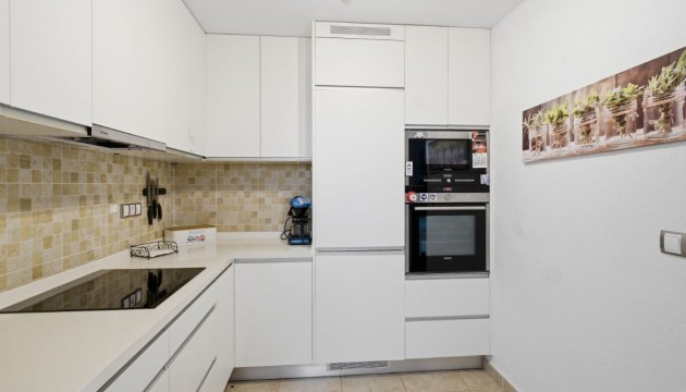 Odsprzedaż - Apartment - Torrevieja