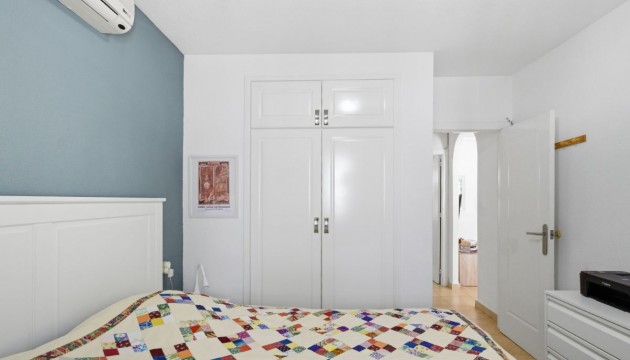 Odsprzedaż - Apartment - Torrevieja