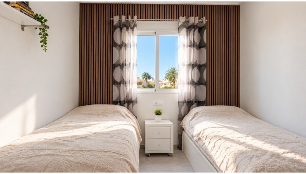 Odsprzedaż - Apartment - Torrevieja