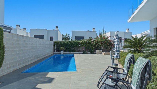 Odsprzedaż - Apartment - Torrevieja - Punta Prima