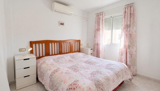 Wiederverkauf - Bungalow - Torrevieja - La Siesta - El Salado -  Torreta