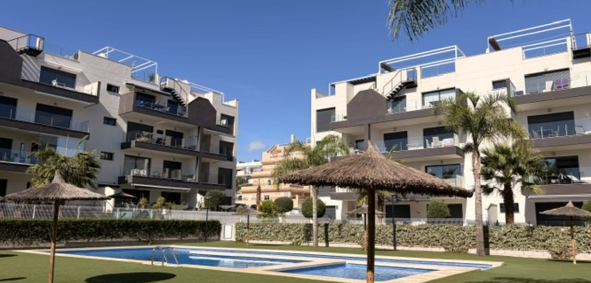 Apartment in Villamartin - Image 2