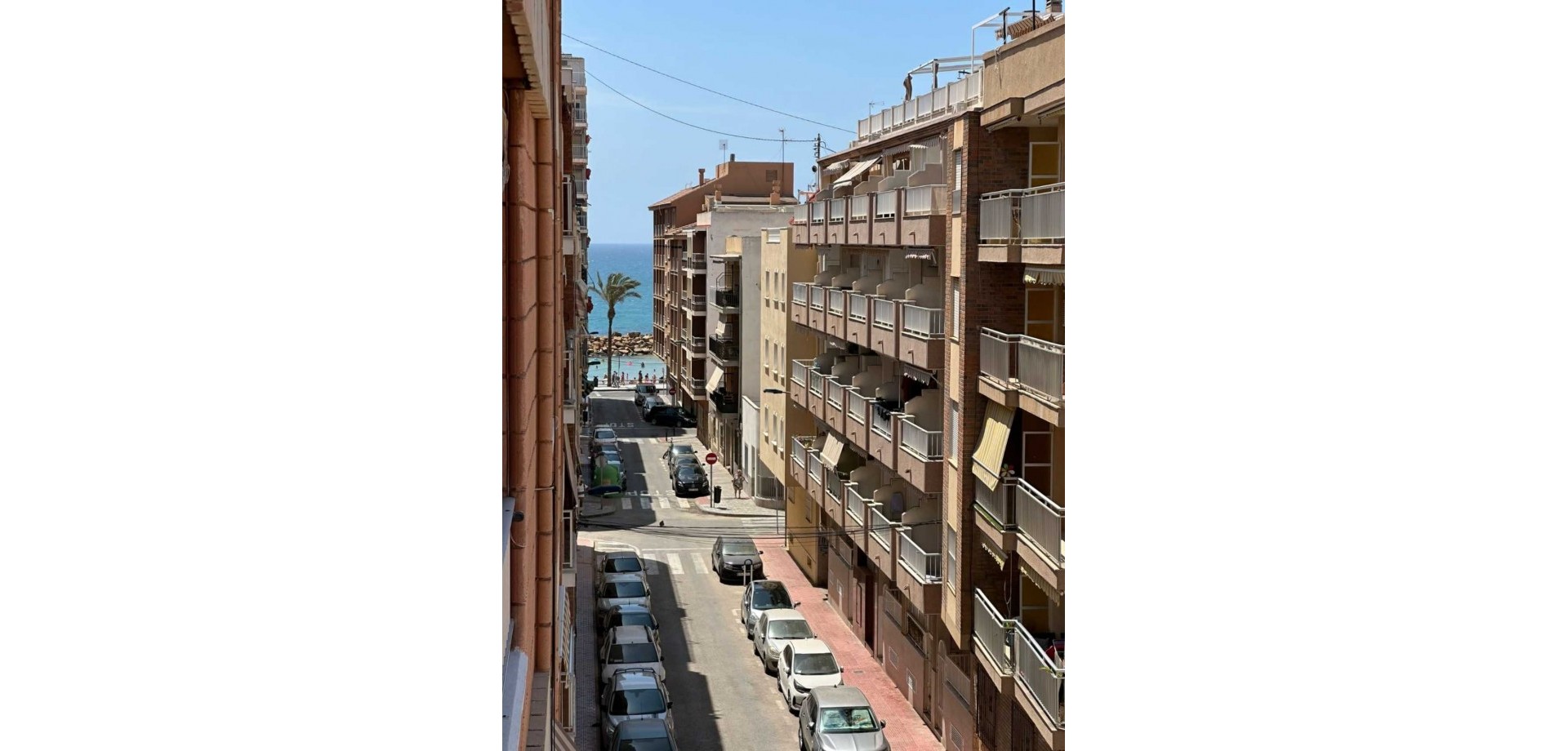 Apartment in Torrevieja - Image 2