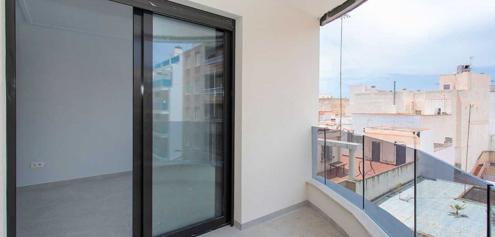 Apartment in Torrevieja - Image 4
