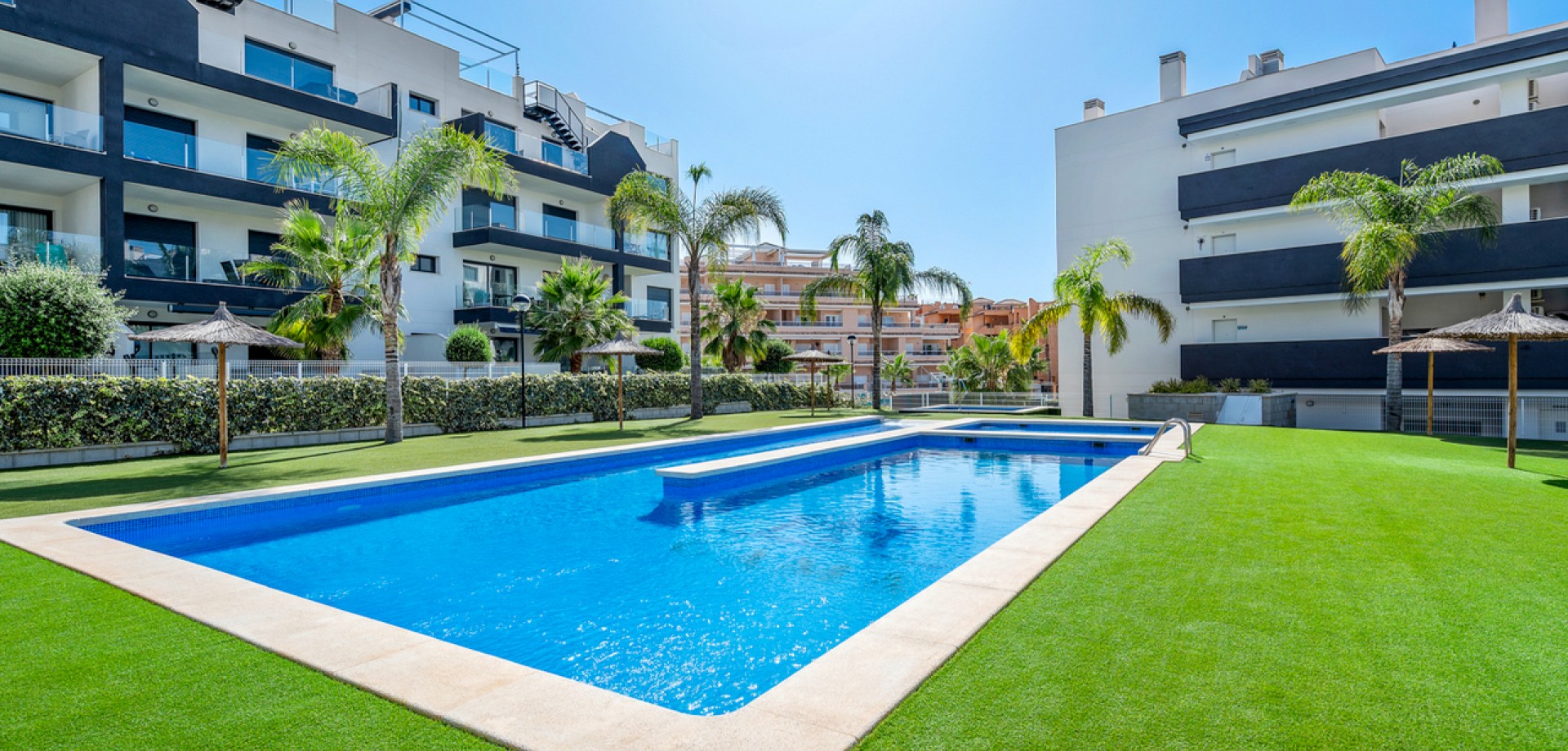Apartment in Villamartin - Image 2