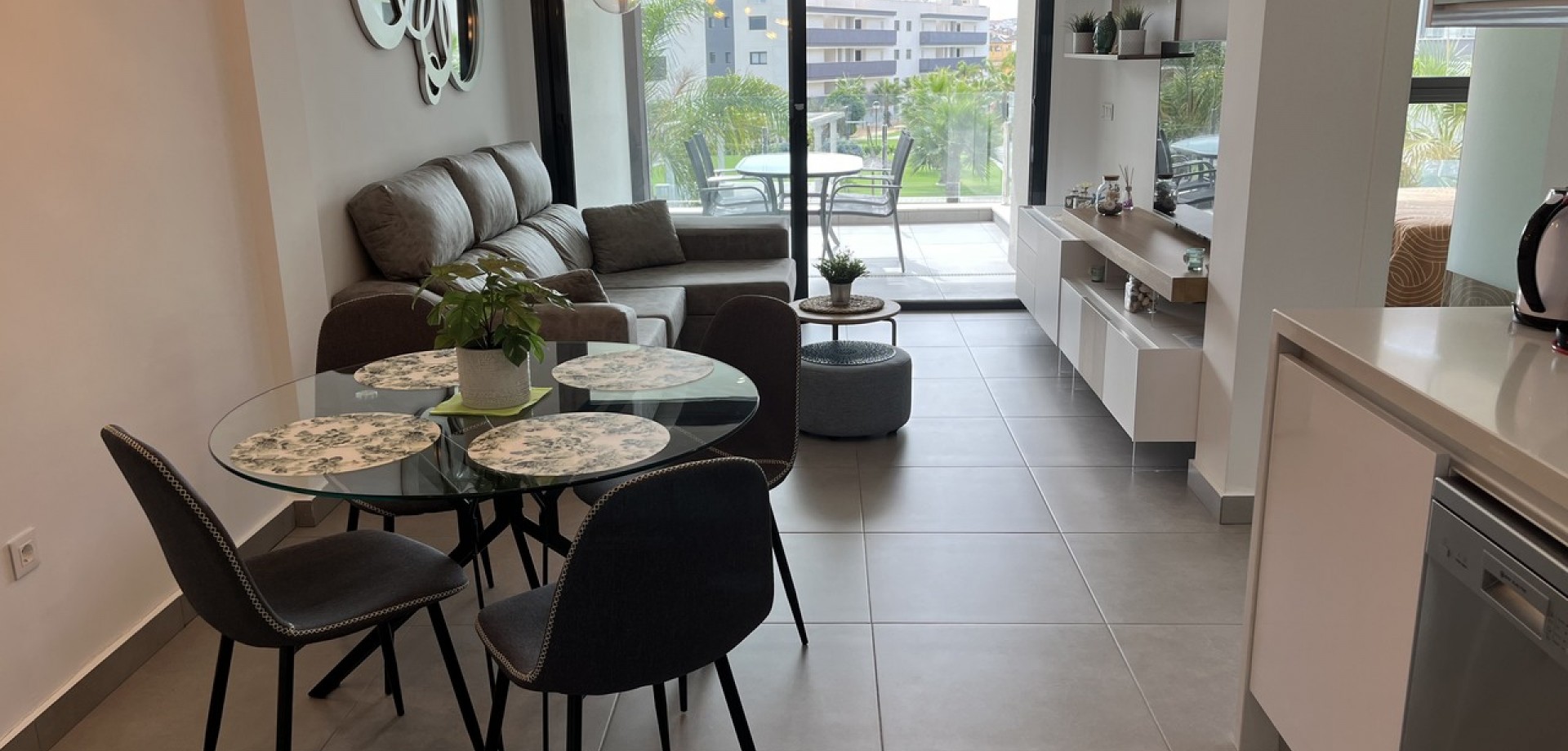 Apartment in Villamartin - Image 5