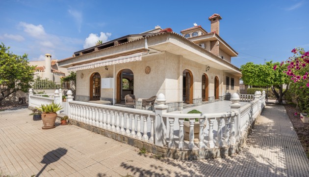 Wiederverkauf - Detached Villa - Torrevieja